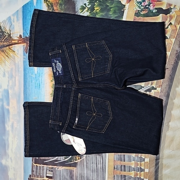 Revolt High-Rise Flare Jeans Size 11 NWT - Picture 6 of 6